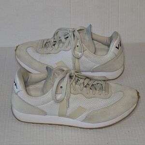 Veja Rio Branco Sneakers Running Style Women’s Size 9 White Cream Mesh Suede